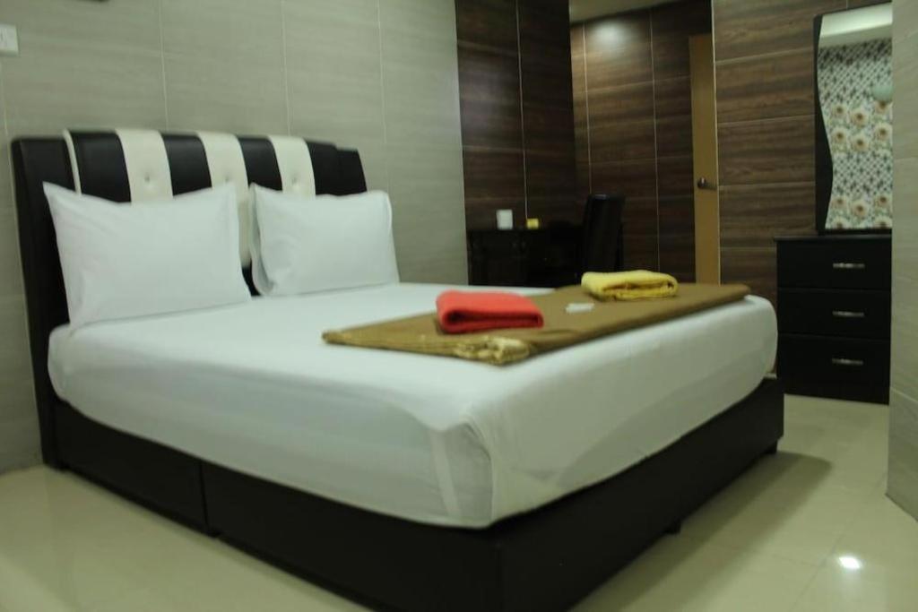 Serdang Business Hotel Seri Kembangan Exterior foto